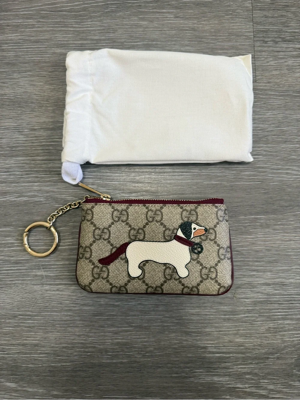 Gucci gg supreme